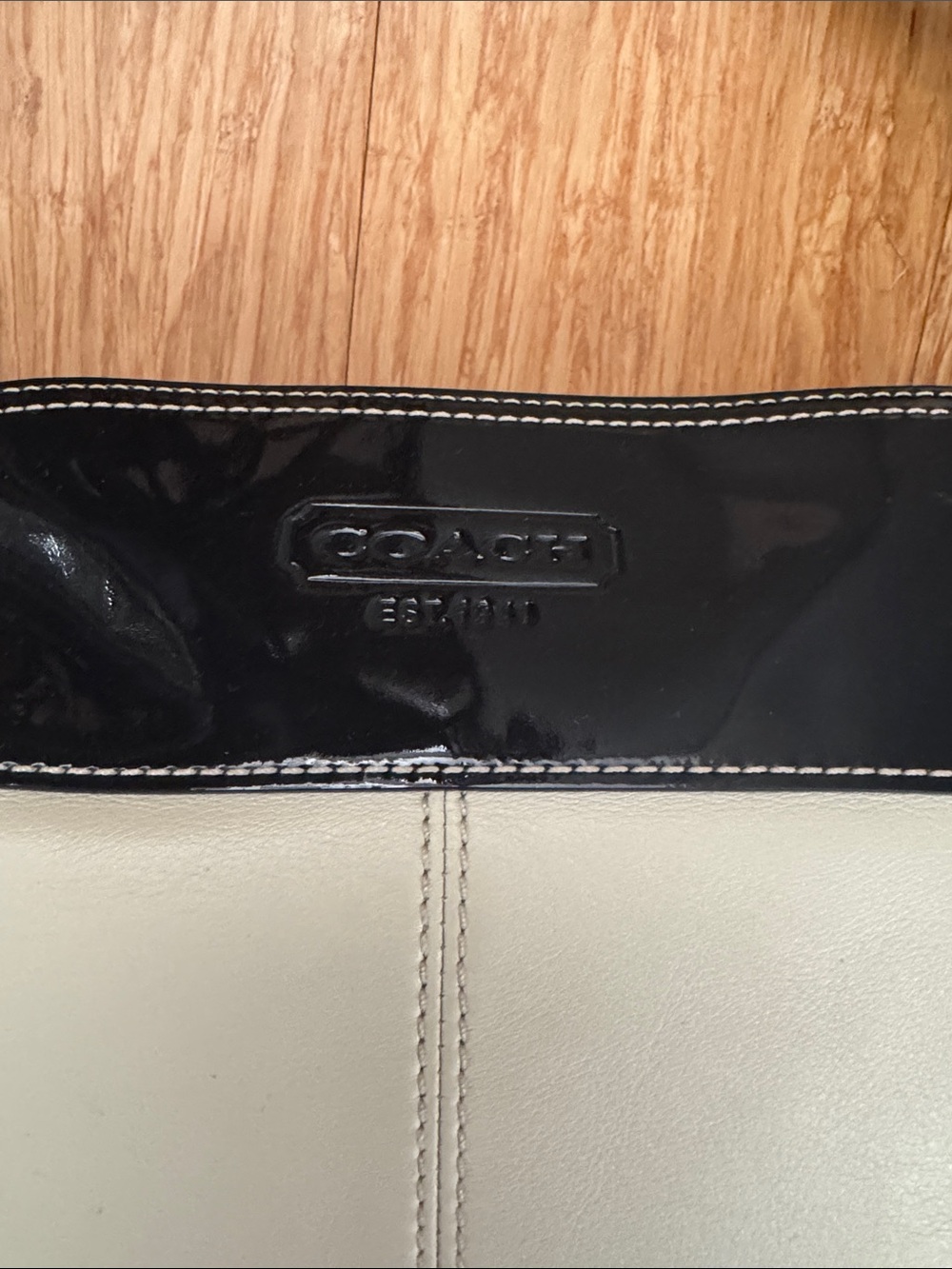 Coach Leather Shoulder Bag in Cream and Black - Picture 2 of 7